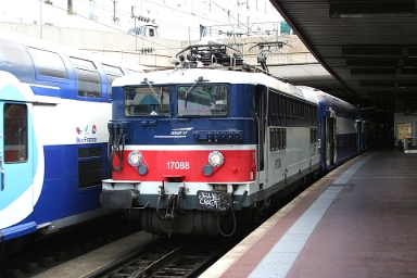 SNCF BB17000 no. 817088 arriving at Paris Gare du Nord on 25th June 2008. SNCF BB17000 no. 817088 arriving at Paris Gare du Nord on 25th June 2008.