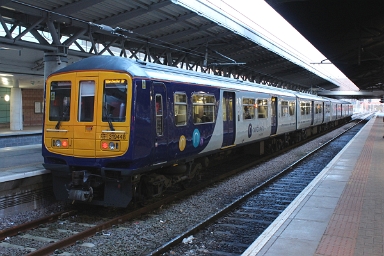 Northern class 319 no. 319448 just after arriving at Manchester Airport on 13th March 2018 with a service from Liverpool Lime Street. Northern class 319 no. 319448 just after arriving at Manchester Airport on 13th March 2018 with a service from Liverpool Lime Street.