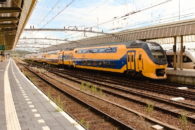 NS 8621 at Nijmegen Nederlandse Spoorwegen EMU no. 8621 awaits departure at Venlo on 24th July 2023.